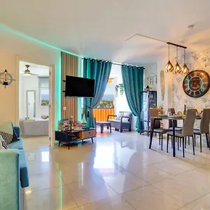 Appartamento Luxory Dreamy Sunset, Seafront, Direct Access To The Promenade,wifi,pool,free Parking, Los Cristianos (Tenerife)