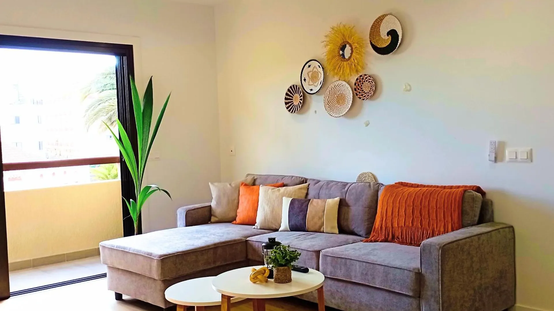 Apartment Cozy-Central Apartment4 Los Cristianos